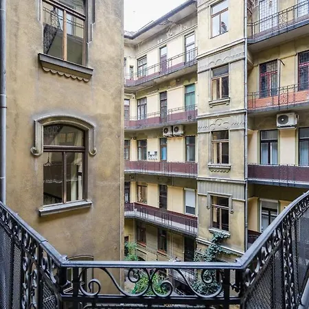 Klauzal City Garden - 2-bedroom K24 Apartment Budapest